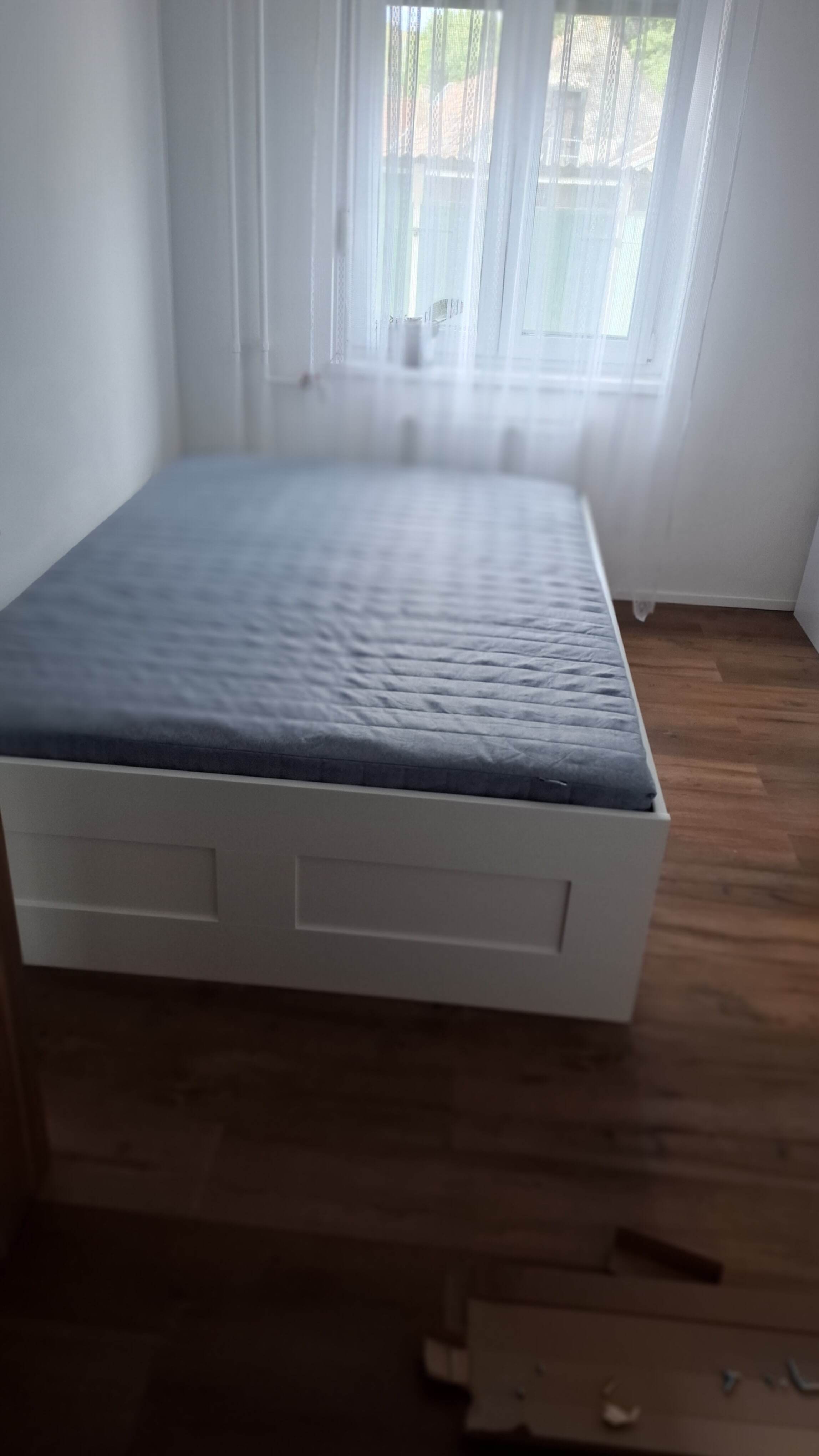 Ágy összeszerelés