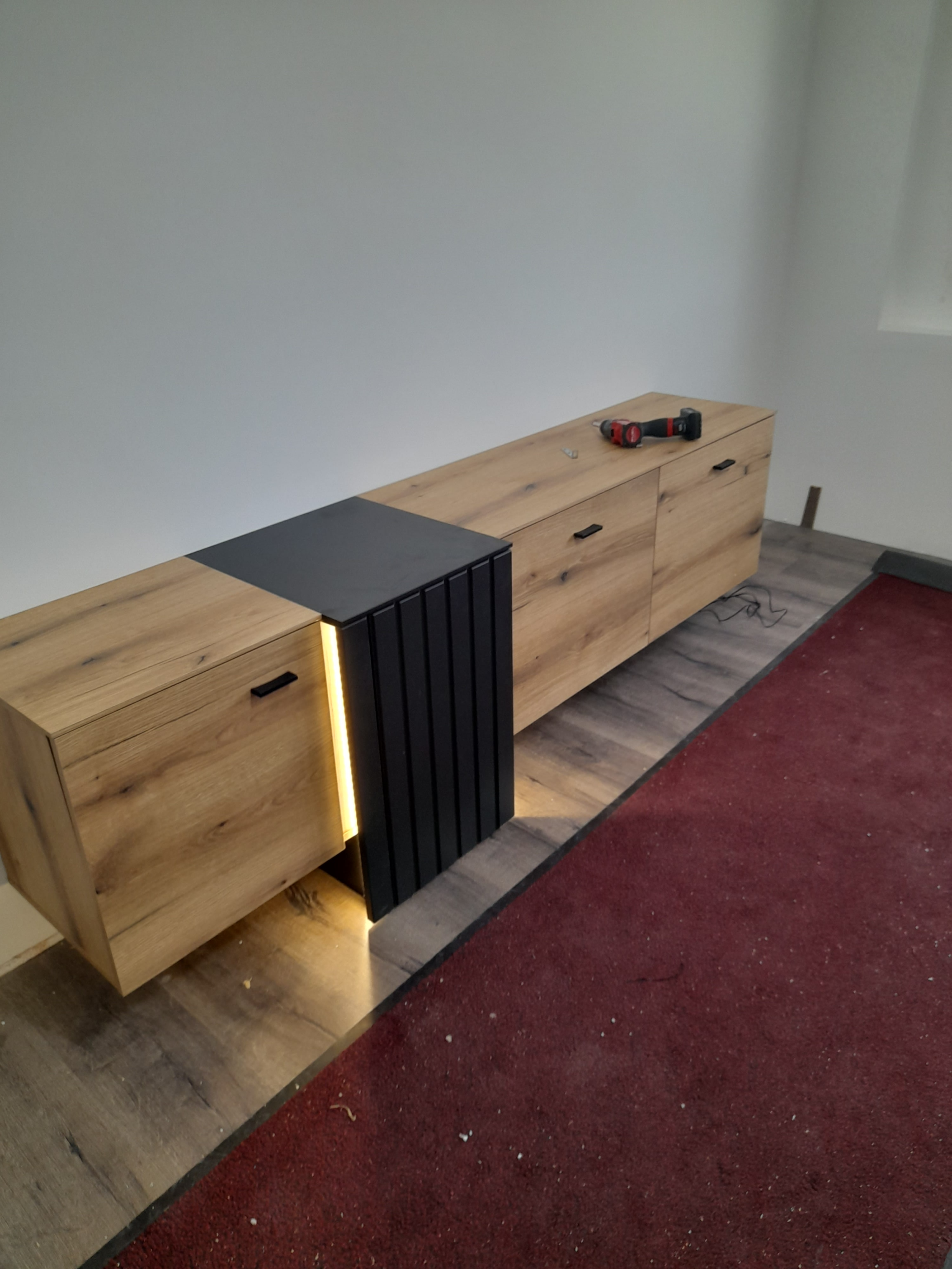 Barna-fekete Nappali Bútor