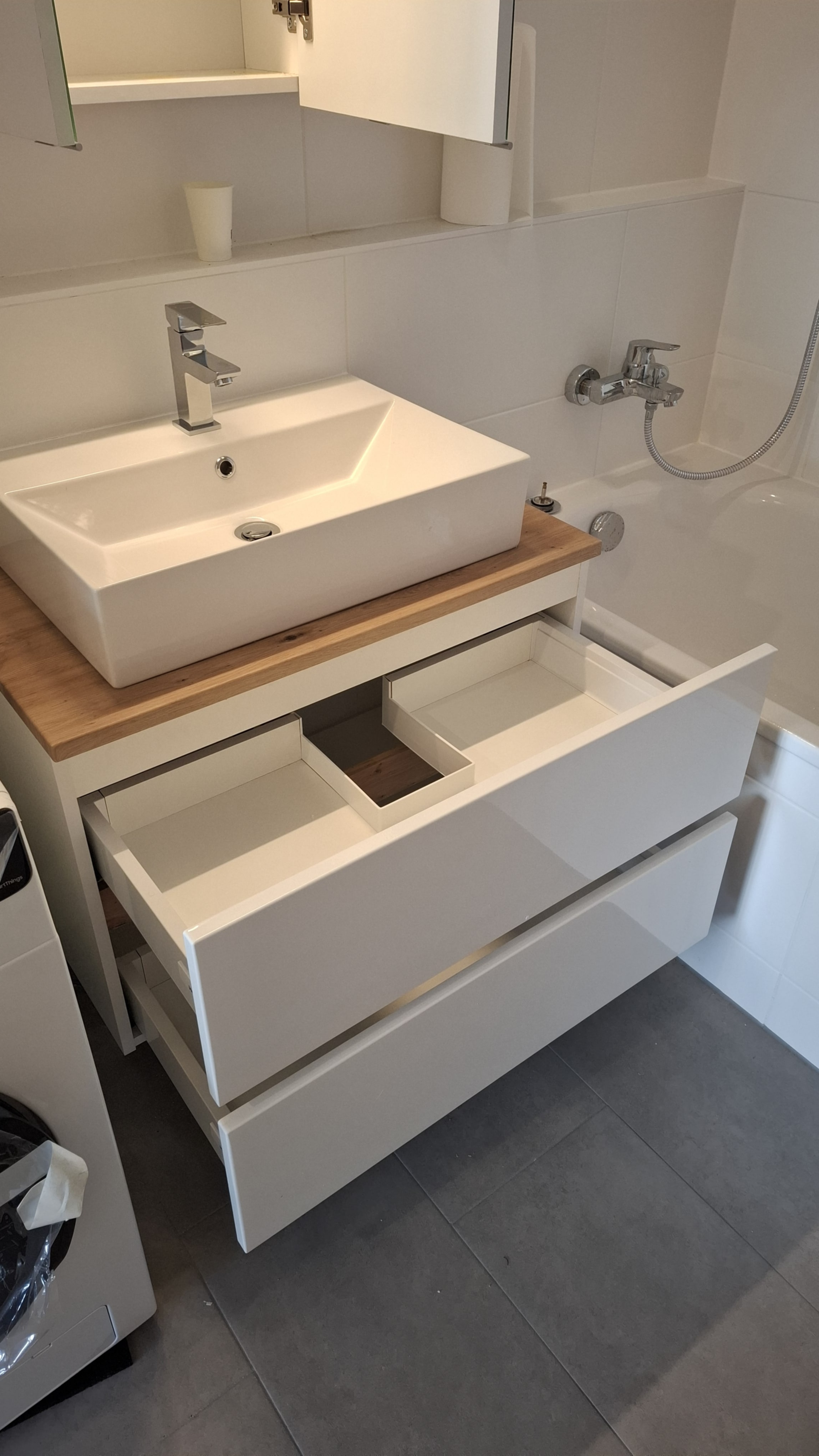 Fürdőszoba bútor szerelés