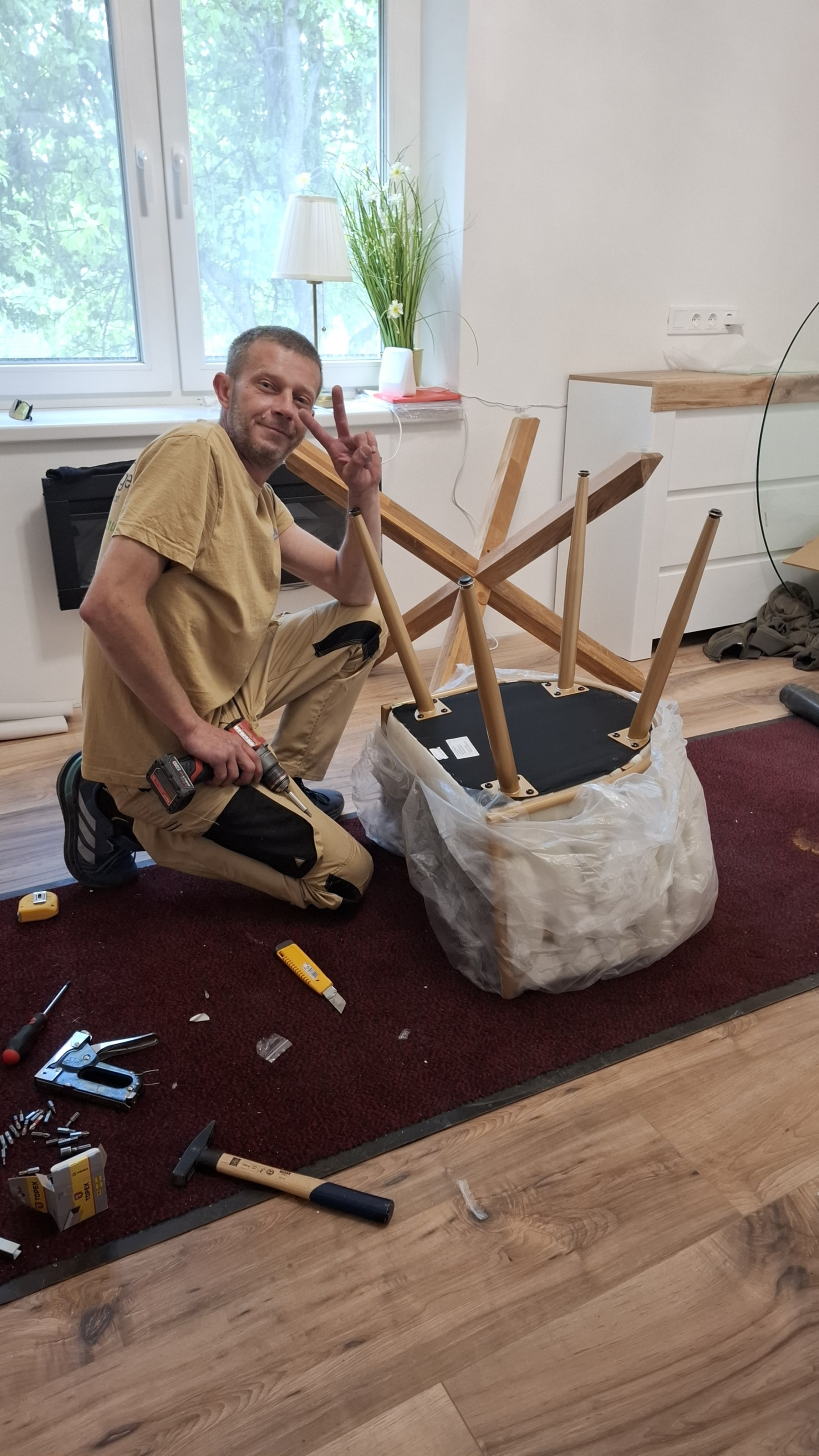 Szék összeszerelés